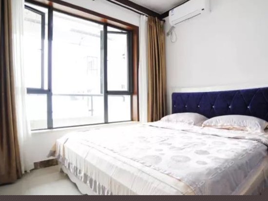 蓝色港湾阳台海景两房一厅