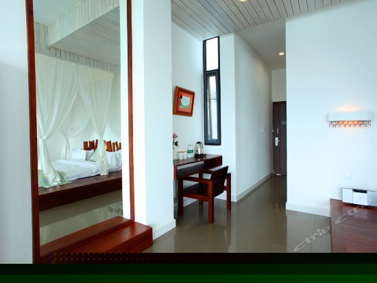 三世（豪华亲海露台大床房）