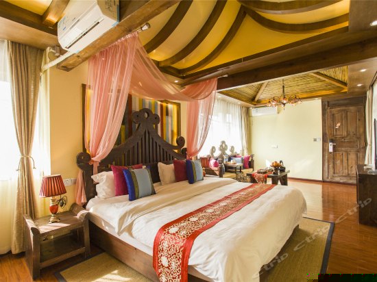 带露台泰式大套房