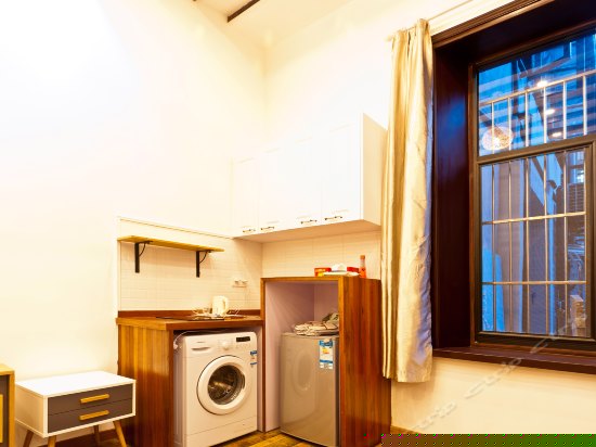 Loft复式庭院阳台四人间