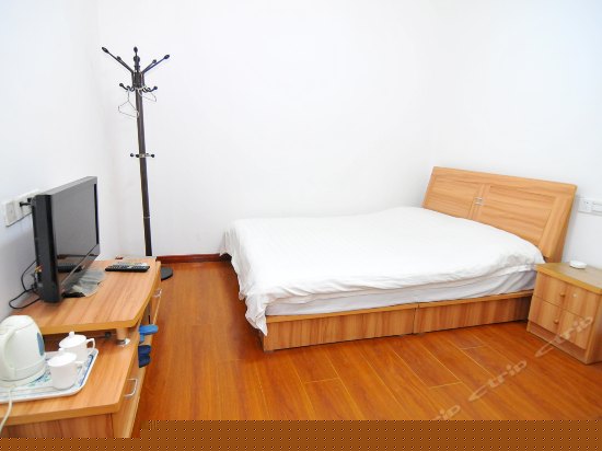 标准大床房(无窗)