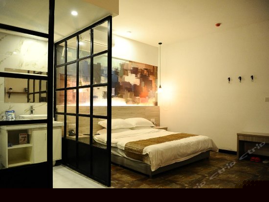 阳光机麻大床房