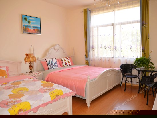 浪漫园景家庭房