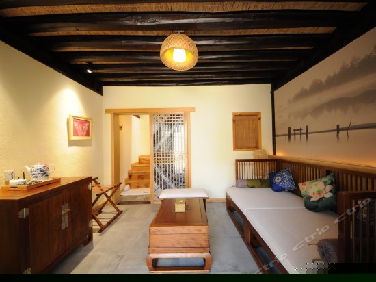 庭院星空复式大床房