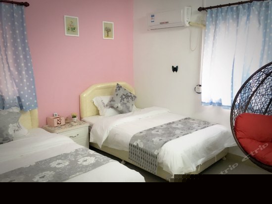 暖色温馨双床房