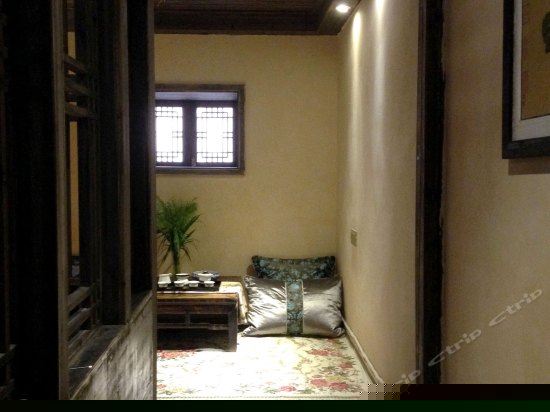 西楼复式西厢房