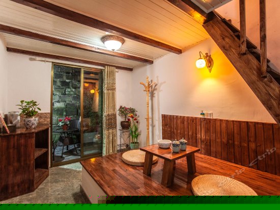 北欧801（复试榻榻米独立小院）