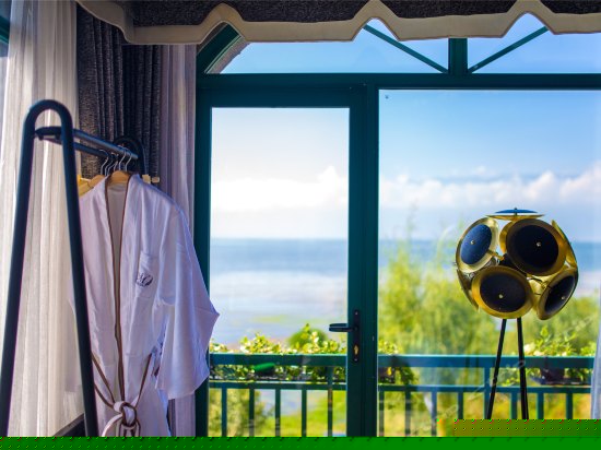 180°海景大床房