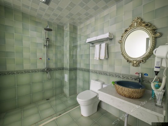 绿野仙踪圆床房