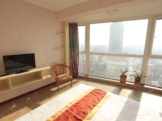 落地窗豪华山海大床房a