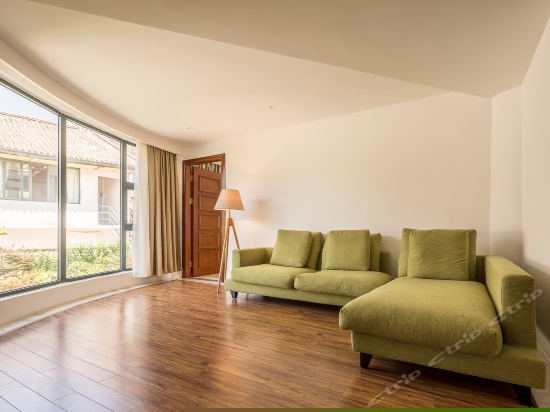 独立阳台汤池海景亲水房