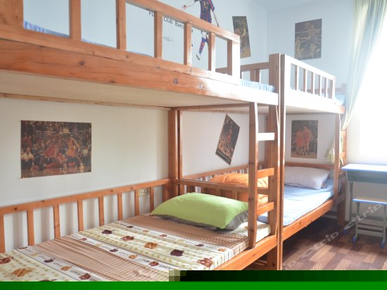 三班十人间(床位)