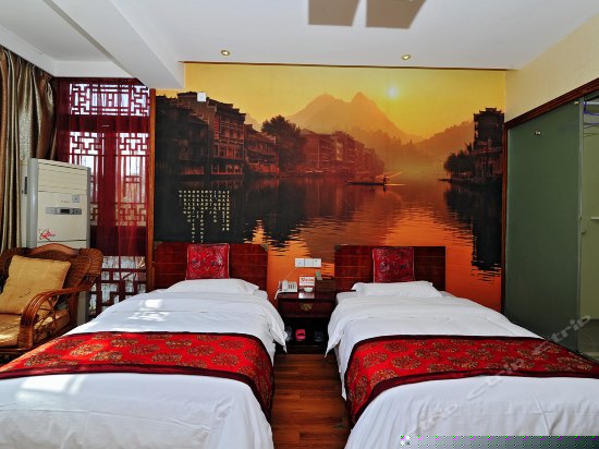 临河观景标准间