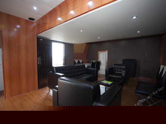 豪华贵族公寓型房车