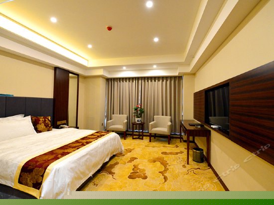 豪华大床房