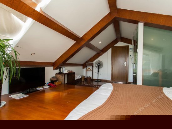 海景阁楼大床房苍洱