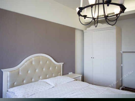 豪华双人大床房