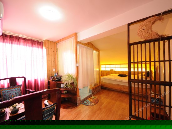 榻榻米空调大床房