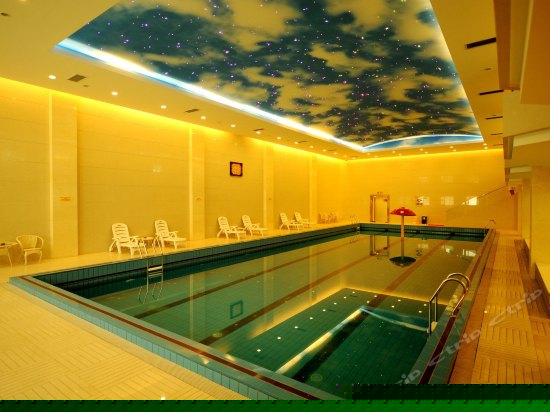 室内游泳池
