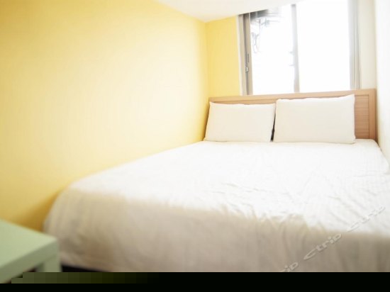 地中海风格温馨四人房