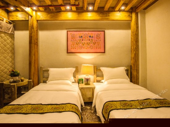 后山温泉双床房