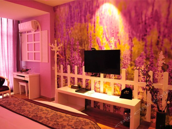 薰衣草山景浪漫蜜月房