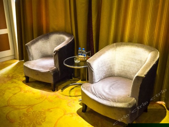 时尚浪漫圆床房