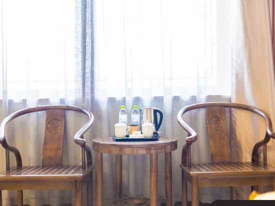 豪华温泉阳光观景标准房