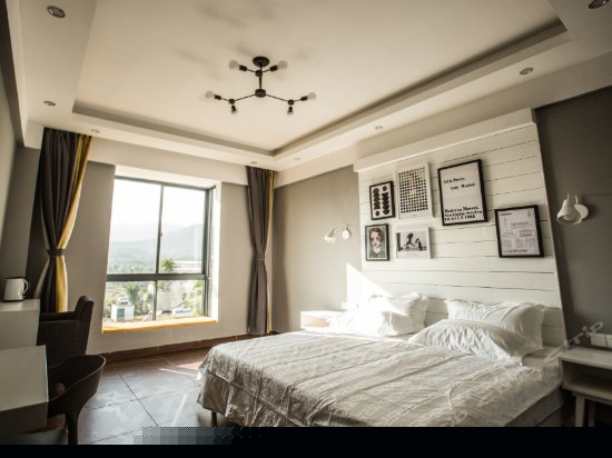 木落天空大床房