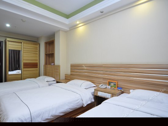 独立阳台观景三人间