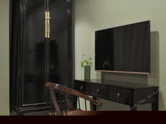 月生阳台江景房