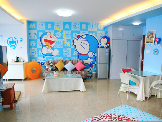 哆啦A梦主题海景家庭房