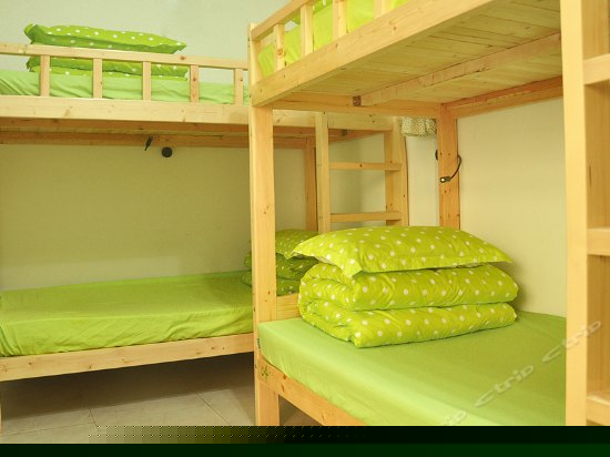 女生六人间床位