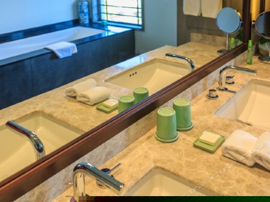 山景露台大床房