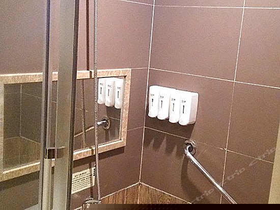 云来客栈(四人入格)