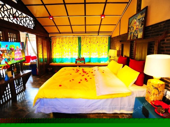 青城豪华精品观景房