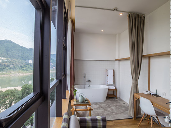 精品江景大床房