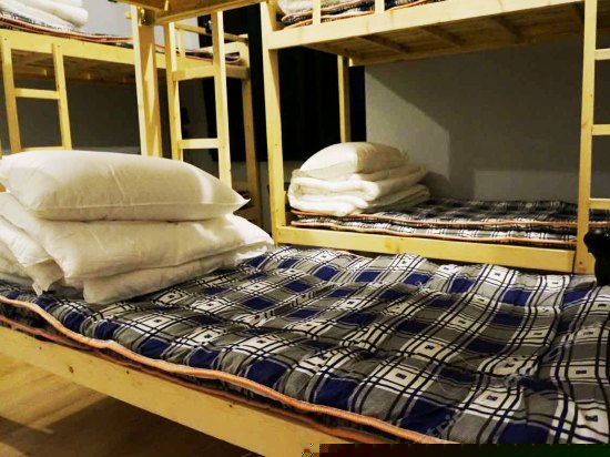 女生六人床位房