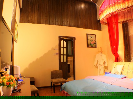 二楼豪华欧式大床房