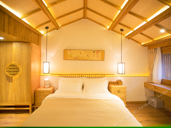 浪漫樱缘（独立空中花园套房）