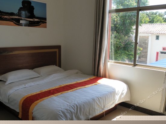 无敌田园日出大床房