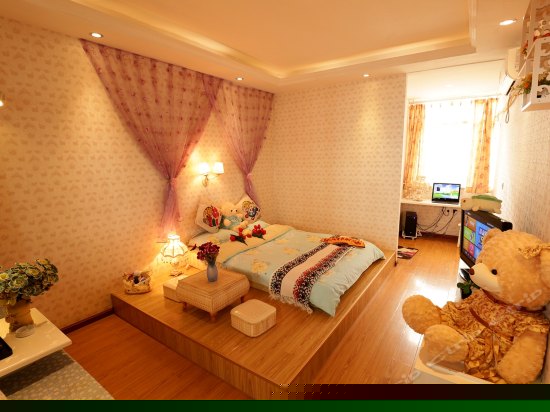 榻榻米主题大床房