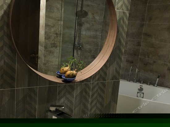 溪畔景观房虚度