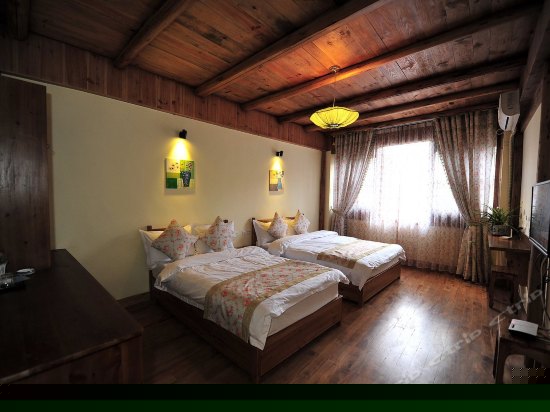 木青漪双标家庭房(山景)