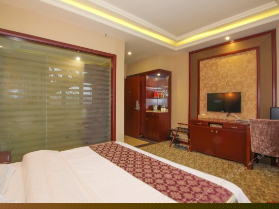 豪华商务大床房