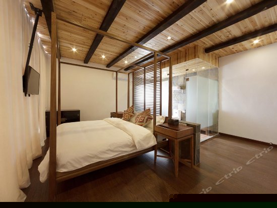 豪华海景大床房