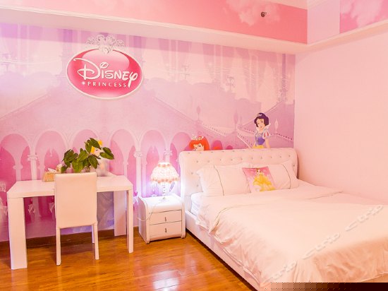 公主城堡滑梯三床房