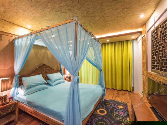 海景露台浴缸桑拿房2层