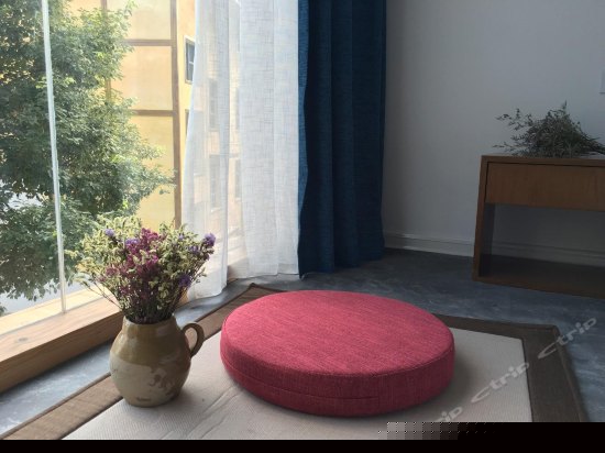 木心, 豪华大床房