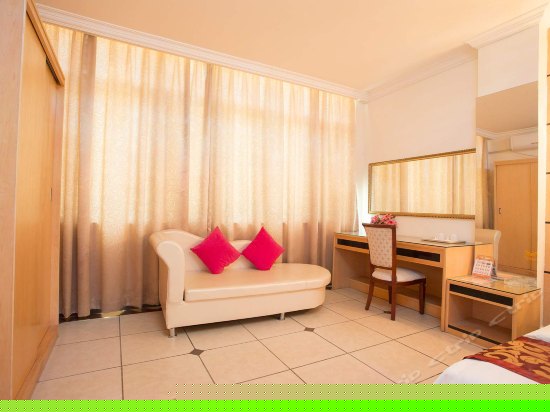 阳光温馨家庭房